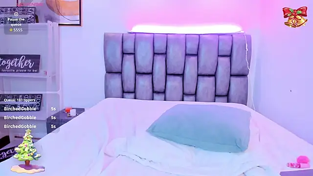 Violet Anders online show from December 2025 08:04:02 PM