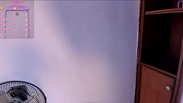 Snapshot of Caroline_Millerr chatting on October 2025 07:35:01 PM Caroline Millerr online show from October 2025 07:35:01 PM