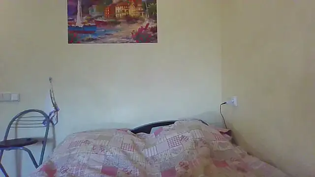 Snapshot of QueenMomyS chatting on October 2025 11:41:02 AM QueenMomyS online show from October 2025 11:41:02 AM