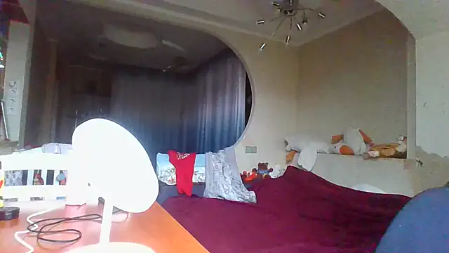 Snapshot of QueenMomyS chatting on November 2025 10:16:02 AM QueenMomyS online show from November 2025 10:16:02 AM