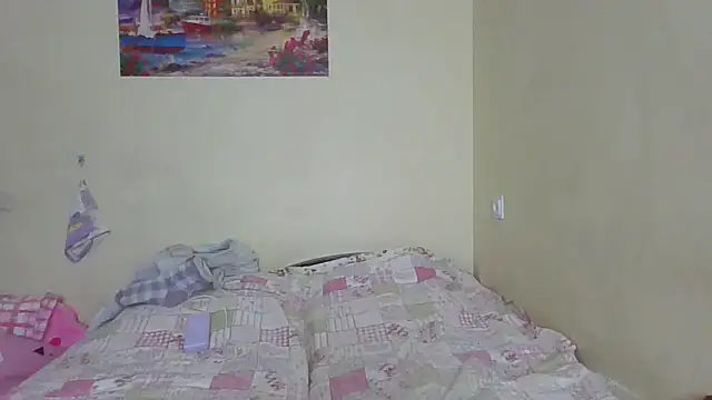 QueenMomyS online show from April 2026 07:40:02 PM