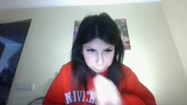 Snapshot of QueenMomyS chatting on December 2025 06:12:01 PM QueenMomyS online show from December 2025 06:12:01 PM