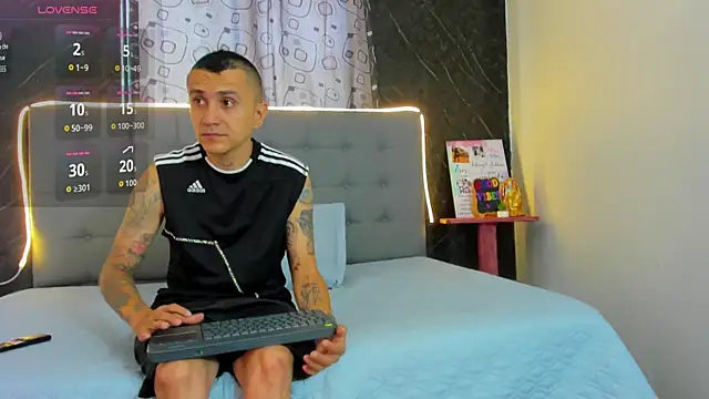 CharlotteAndSimon online show from March 2026 01:55:02 PM