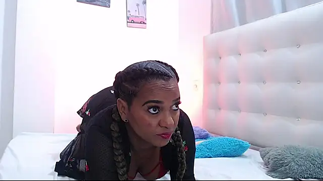 Snapshot of queen-dayanna chatting on October 2025 12:39:01 PM queen-dayanna online show from October 2025 12:39:01 PM