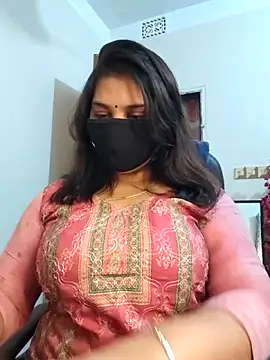 Queen Homaira online show from December 2025 06:41:02 AM