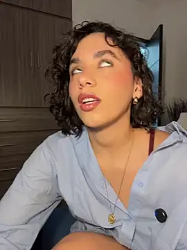 Capricho 01 online show from June 2026 07:11:01 PM