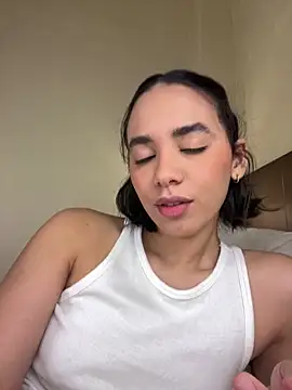 Capricho 01 online show from October 2025 12:06:02 PM