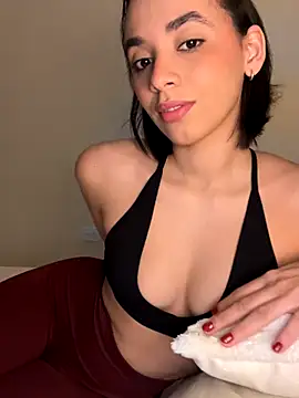 Capricho 01 online show from October 2025 12:39:02 PM