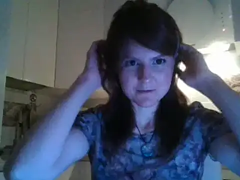 Snapshot of Arivonne chatting on February 2026 09:14:02 PM Arivonne online show from February 2026 09:14:02 PM