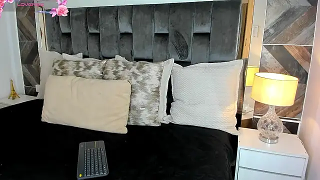 NaylaGrey online show from February 2026 11:56:01 AM