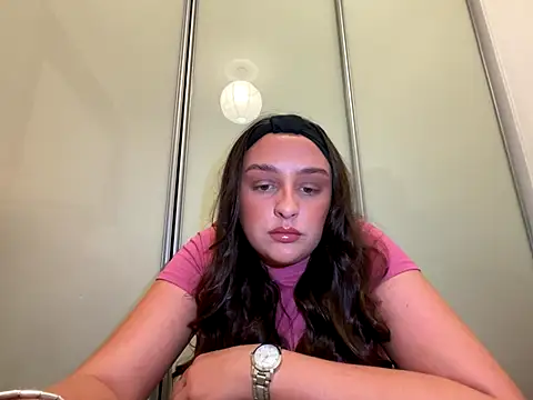 Snapshot of Playfulvixen25 chatting on October 2025 11:41:02 PM Playfulvixen25 online show from October 2025 11:41:02 PM