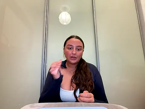 Snapshot of Playfulvixen25 chatting on October 2025 08:31:01 PM Playfulvixen25 online show from October 2025 08:31:01 PM