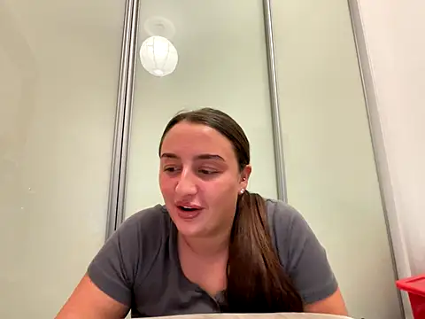Snapshot of Playfulvixen25 chatting on October 2025 03:00:01 AM Playfulvixen25 online show from October 2025 03:00:01 AM