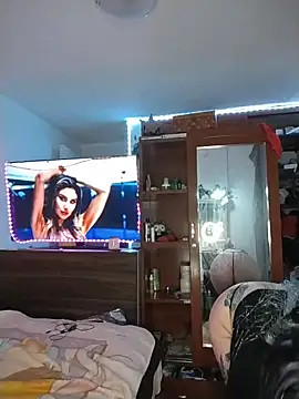 pinklajokr online show from April 2026 01:34:01 PM