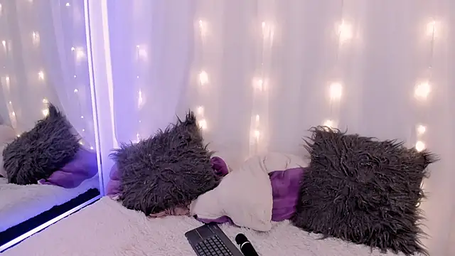 Olivia Morrys online show from May 2026 10:35:01 PM