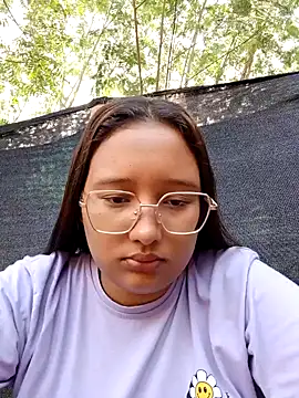 young dairy01 online show from October 2025 01:20:01 PM