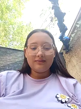 young dairy01 online show from November 2025 07:06:01 PM