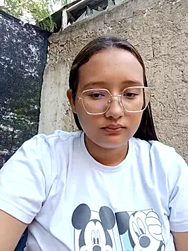 young dairy01 online show from November 2025 12:20:01 PM