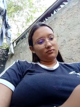 young dairy01 online show from November 2025 11:21:01 AM