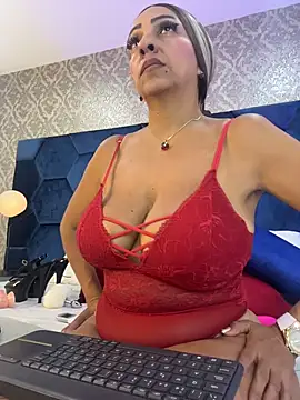 Angelina Roa online show from April 2026 07:07:02 PM