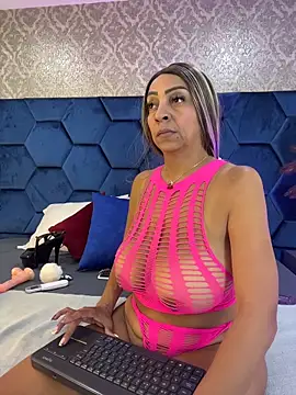 Angelina Roa online show from April 2026 02:32:02 PM