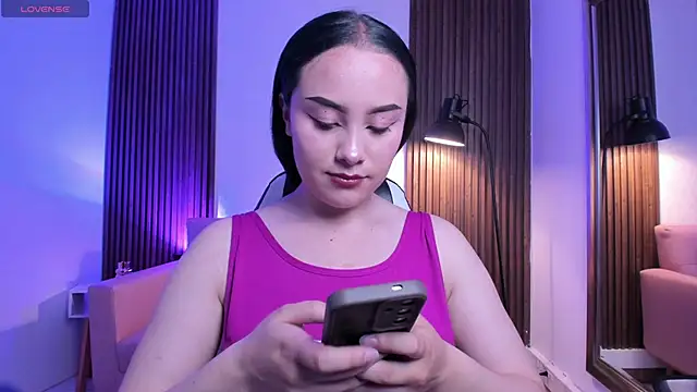Snapshot of MAGIC_VERA chatting on May 2026 01:15:01 PM MAGIC VERA online show from May 2026 01:15:01 PM