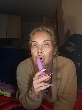 Conny Shellie online show from November 2025 04:24:01 AM