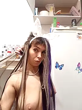 Conny Shellie online show from October 2025 05:21:01 PM