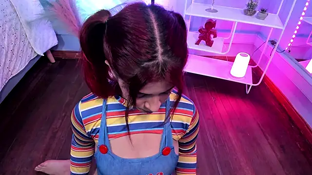 Snapshot of KathiaSaenz_ chatting on October 2025 03:40:02 AM KathiaSaenz  online show from October 2025 03:40:02 AM