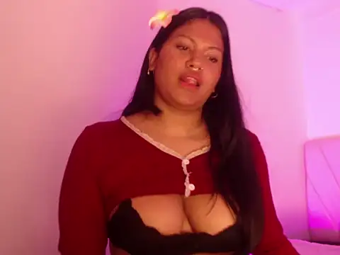 Snapshot of _charlotte- chatting on September 2025 07:21:02 PM charlotte- online show from September 2025 07:21:02 PM