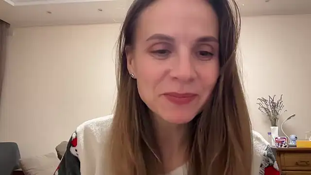 AnnieLove7722 online show from October 2025 09:48:01 PM