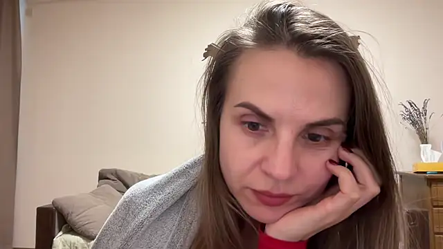 AnnieLove7722 online show from November 2025 01:58:02 PM