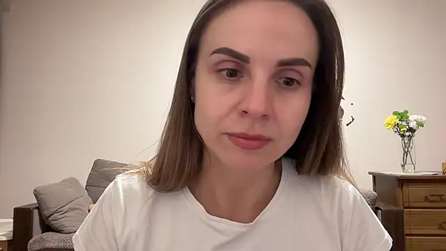 AnnieLove7722 online show from November 2025 02:28:01 PM