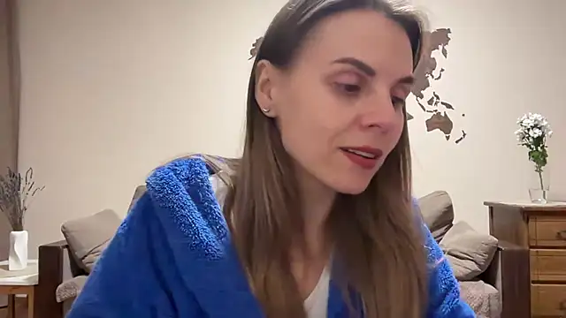 AnnieLove7722 online show from November 2025 08:20:02 PM