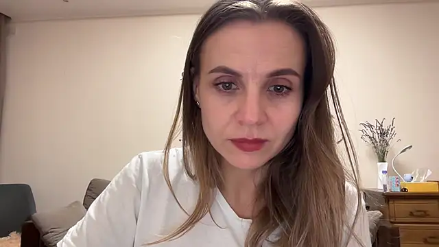 AnnieLove7722 online show from October 2025 09:37:01 PM