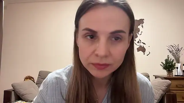 AnnieLove7722 online show from December 2025 11:59:02 AM