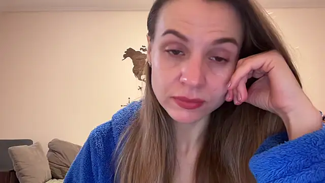 AnnieLove7722 online show from October 2025 09:50:01 AM
