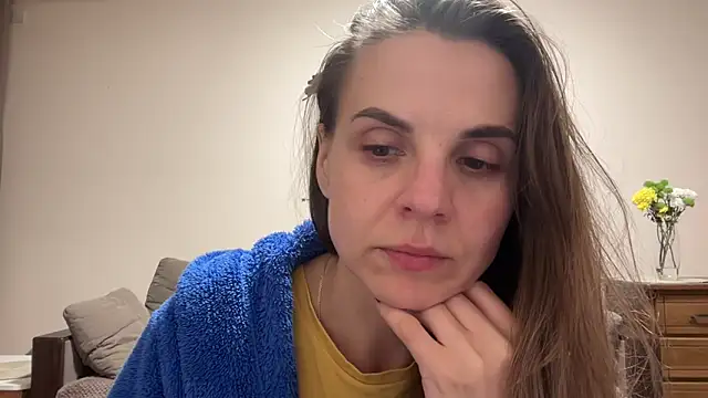 AnnieLove7722 online show from November 2025 10:19:01 PM