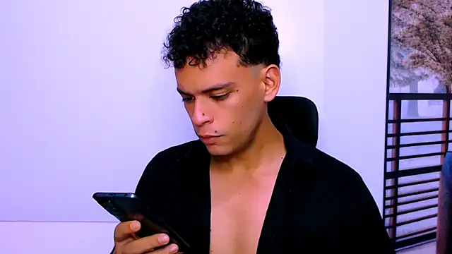 DominicBlazze online show from October 2025 07:15:02 PM