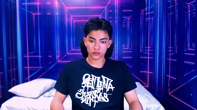 RomeoMillerr online show from October 2025 07:13:02 PM