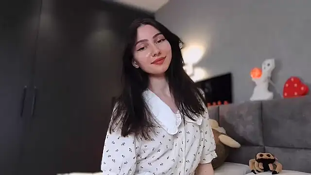 AnaMoonlight online show from October 2025 05:02:02 PM