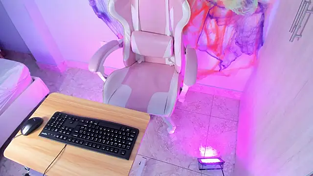 Snapshot of Athenea__fox chatting on October 2025 12:04:01 PM Athenea fox online show from October 2025 12:04:01 PM