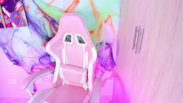 Snapshot of Athenea__fox chatting on October 2025 11:40:02 AM Athenea fox online show from October 2025 11:40:02 AM