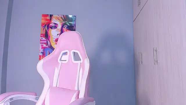 Snapshot of Athenea__fox chatting on November 2025 11:43:02 AM Athenea fox online show from November 2025 11:43:02 AM