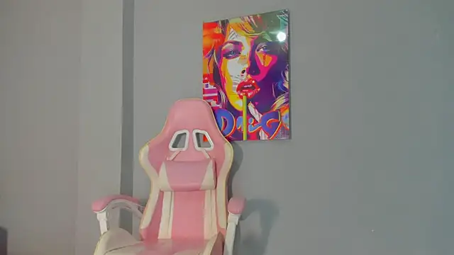 Athenea  fox online show from December 2025 12:38:01 PM