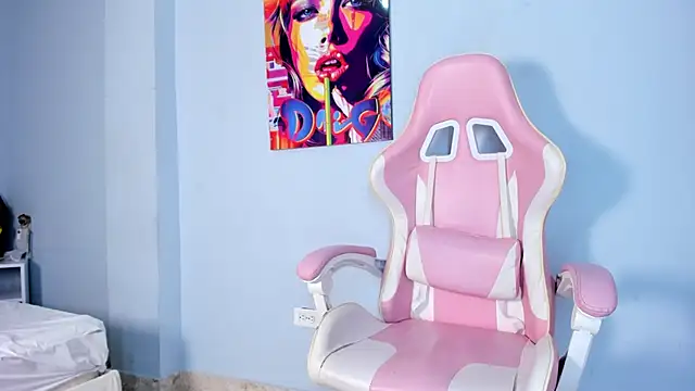 Snapshot of Athenea__fox chatting on November 2025 11:46:03 AM Athenea fox online show from November 2025 11:46:03 AM