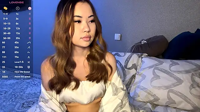 Ur neighbor Kira online show from January 2026 12:20:01 PM