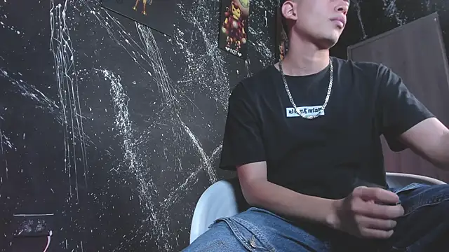 Snapshot of JuanSixx chatting on November 2025 08:35:02 PM JuanSixx online show from November 2025 08:35:02 PM