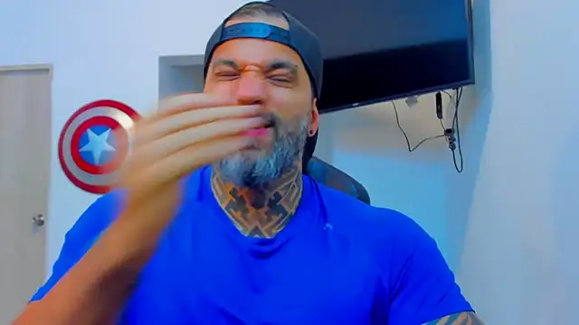 Snapshot of JoshRigby chatting on December 2025 08:14:01 PM JoshRigby online show from December 2025 08:14:01 PM