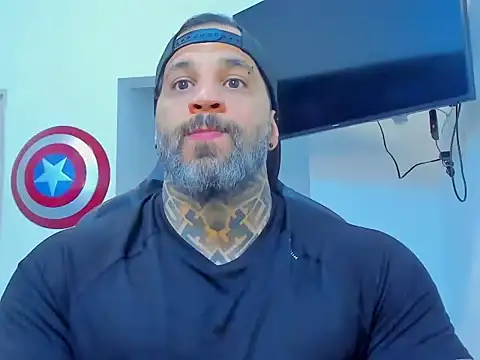 Snapshot of JoshRigby chatting on November 2025 08:31:02 PM JoshRigby online show from November 2025 08:31:02 PM